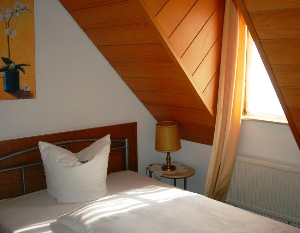 Akzent Bayerischer Hof Münnerstadt Chambre photo
